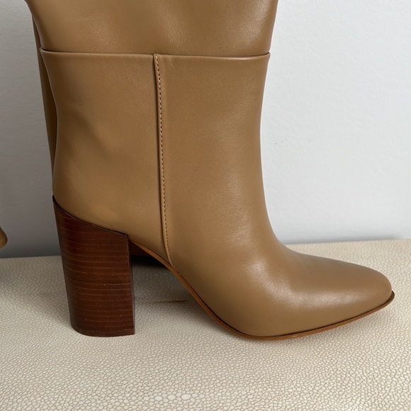 Tall Leather healed Boots - Picture 2 of 5